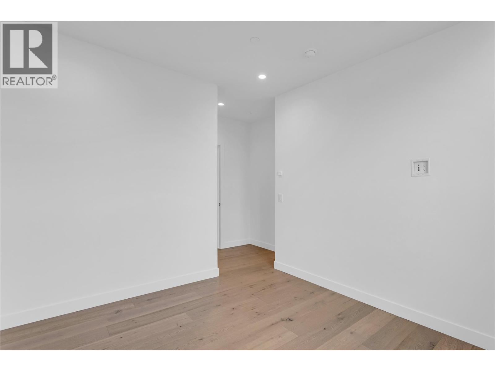 3300 Lakeshore Road Unit# PH1406