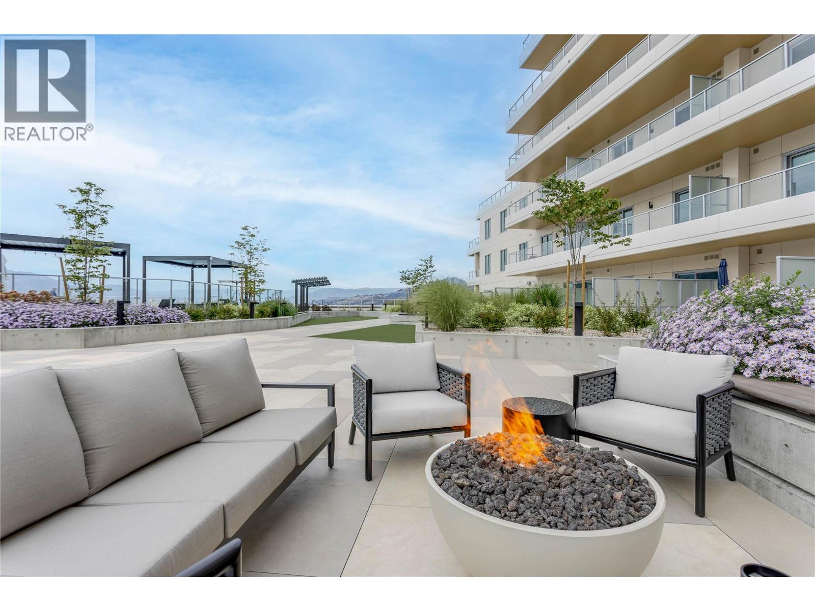 3300 Lakeshore Road Unit# PH1406