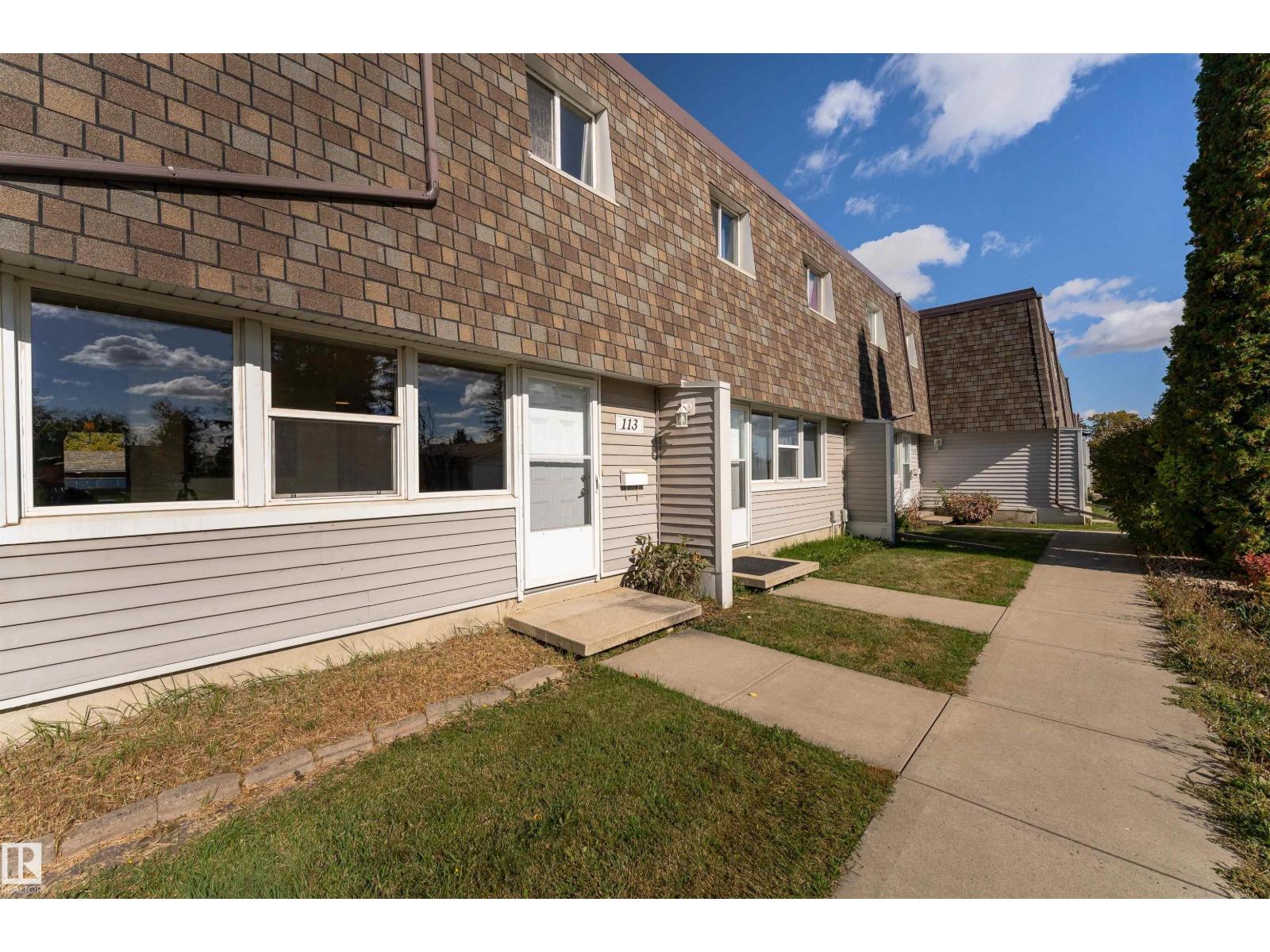 113 VILLAGE ON THE GREEN GR NW