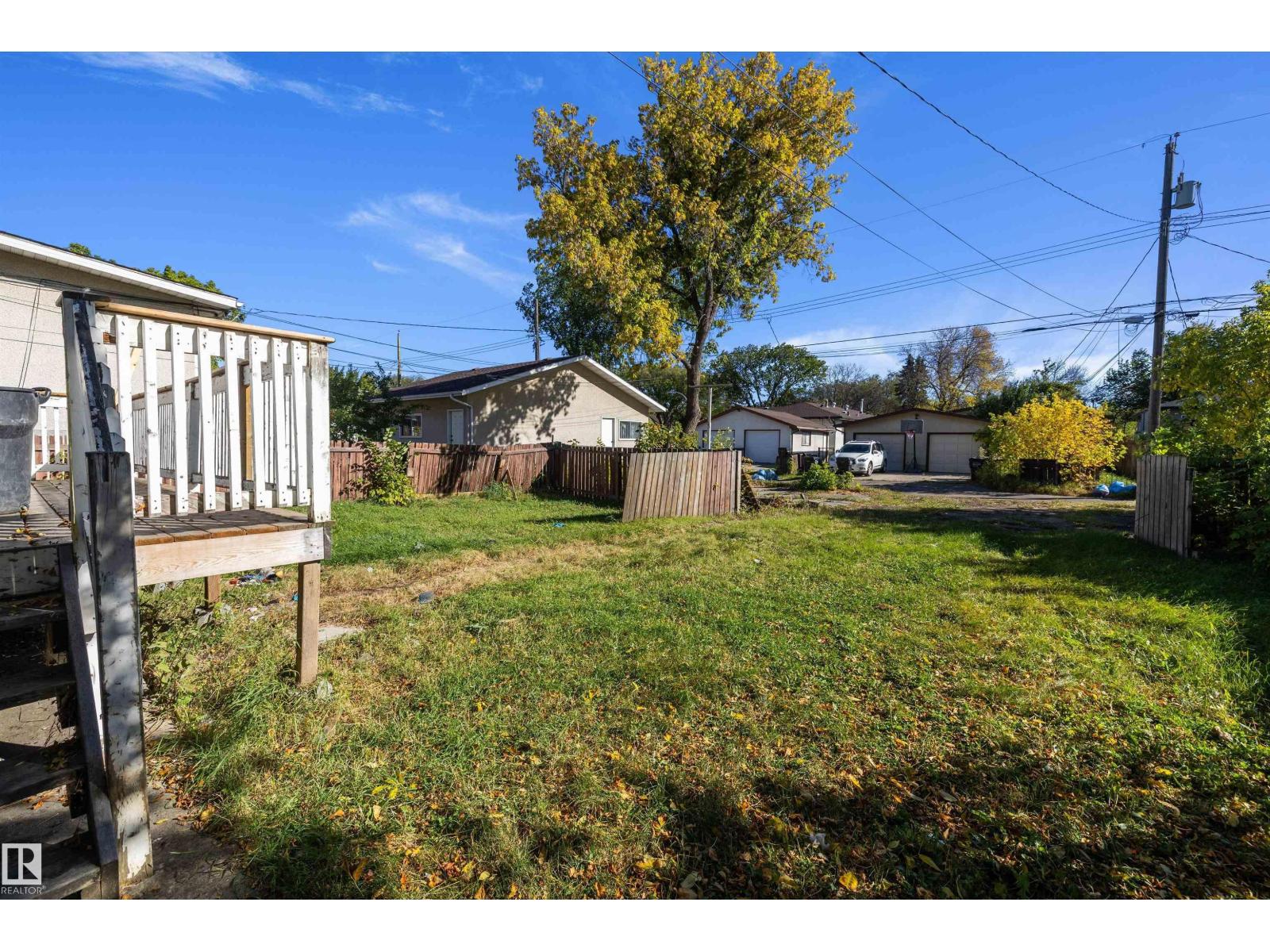 12043 87 ST NW
