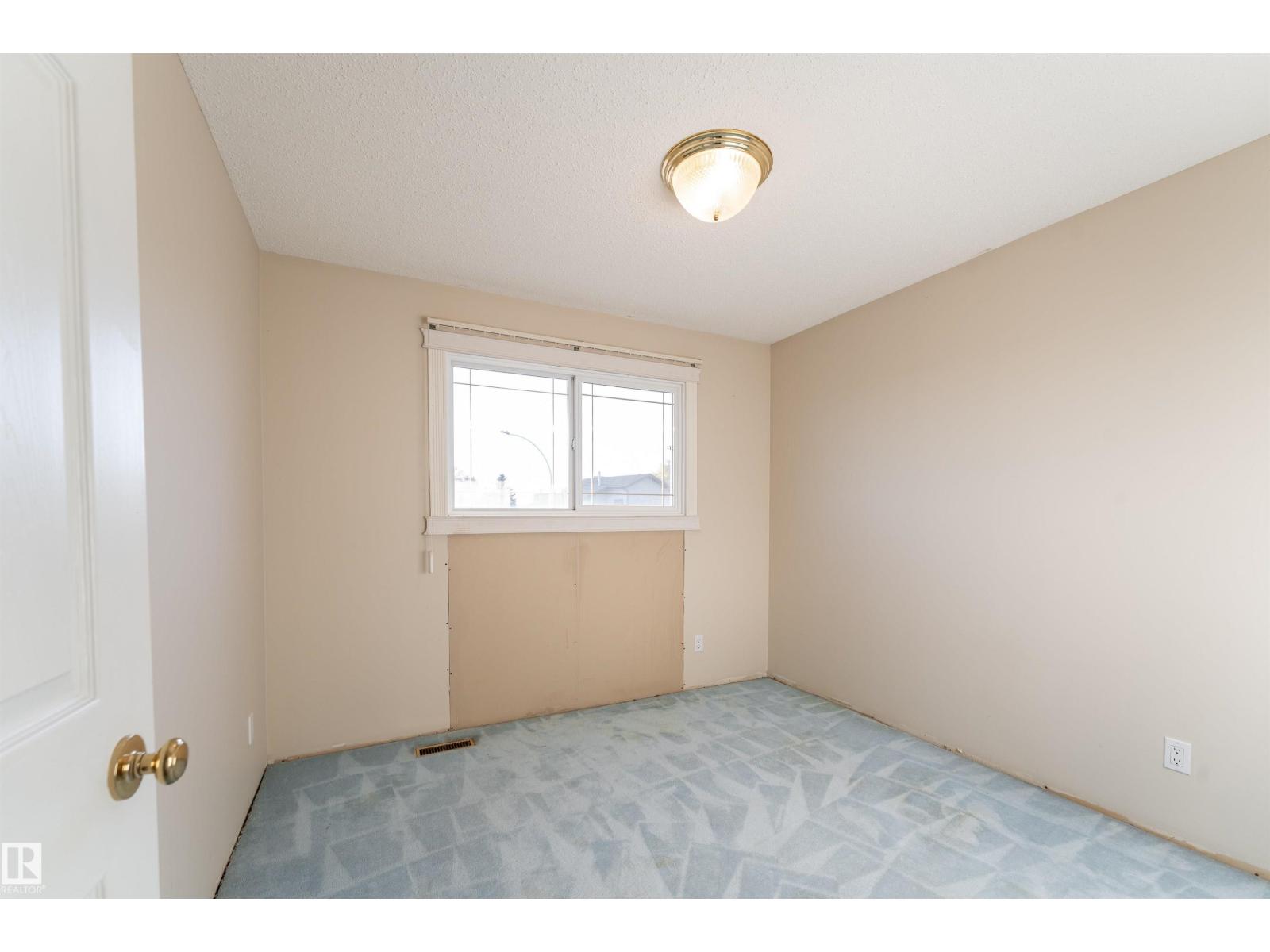 280 WARWICK RD NW