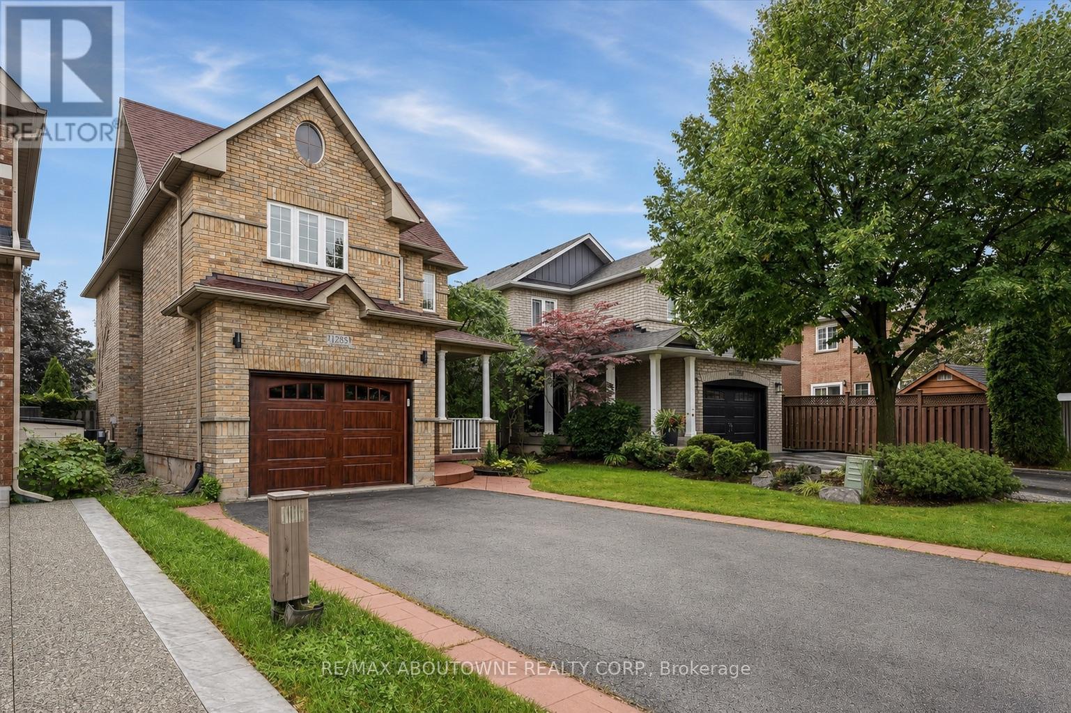 1282 Parkhurst Drive, Oakville, Ontario  L6M 3V7 - Photo 3 - W13851990