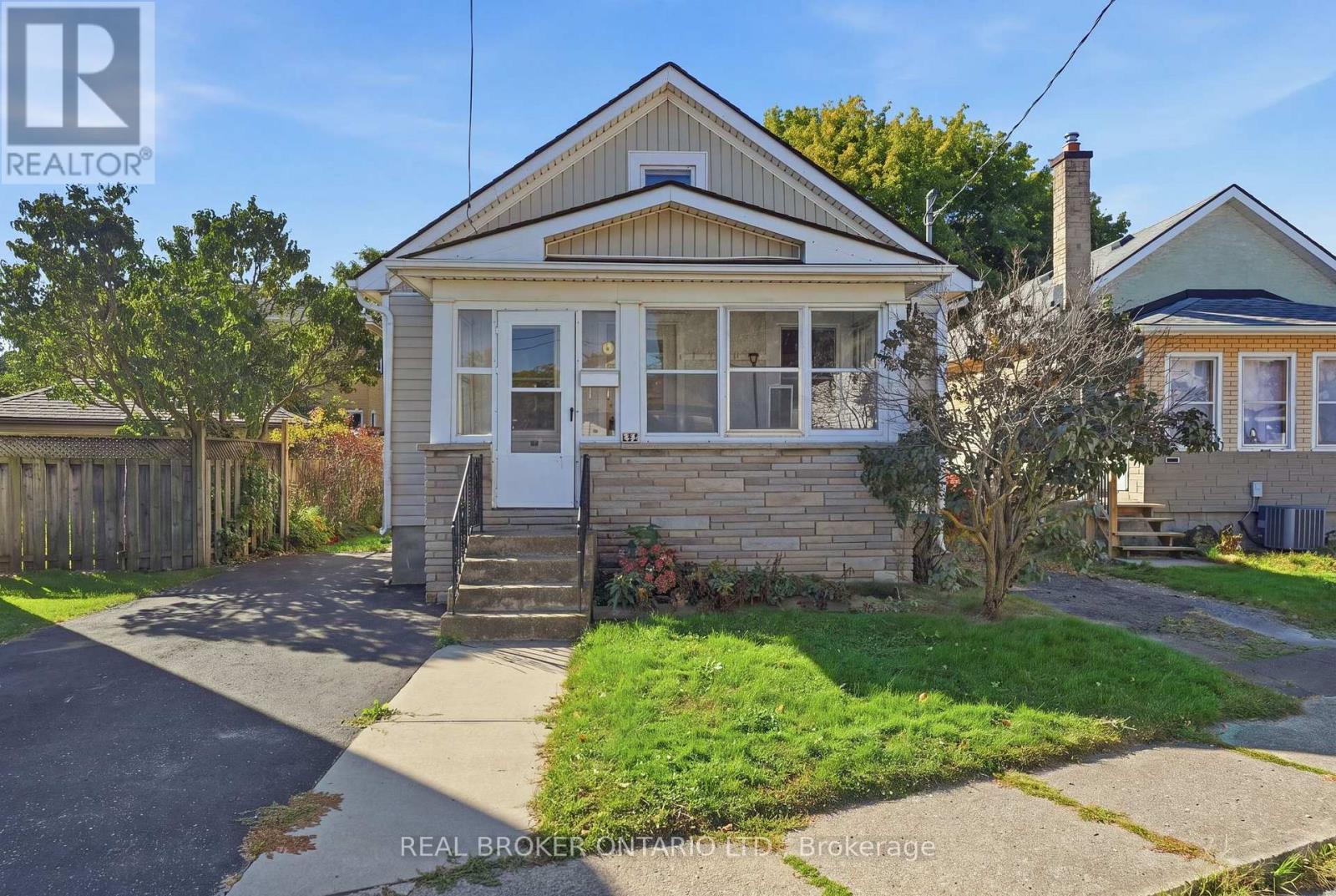 132 Grass Avenue, St. Catharines, Ontario  L2R 1T4 - Photo 4 - X13851968