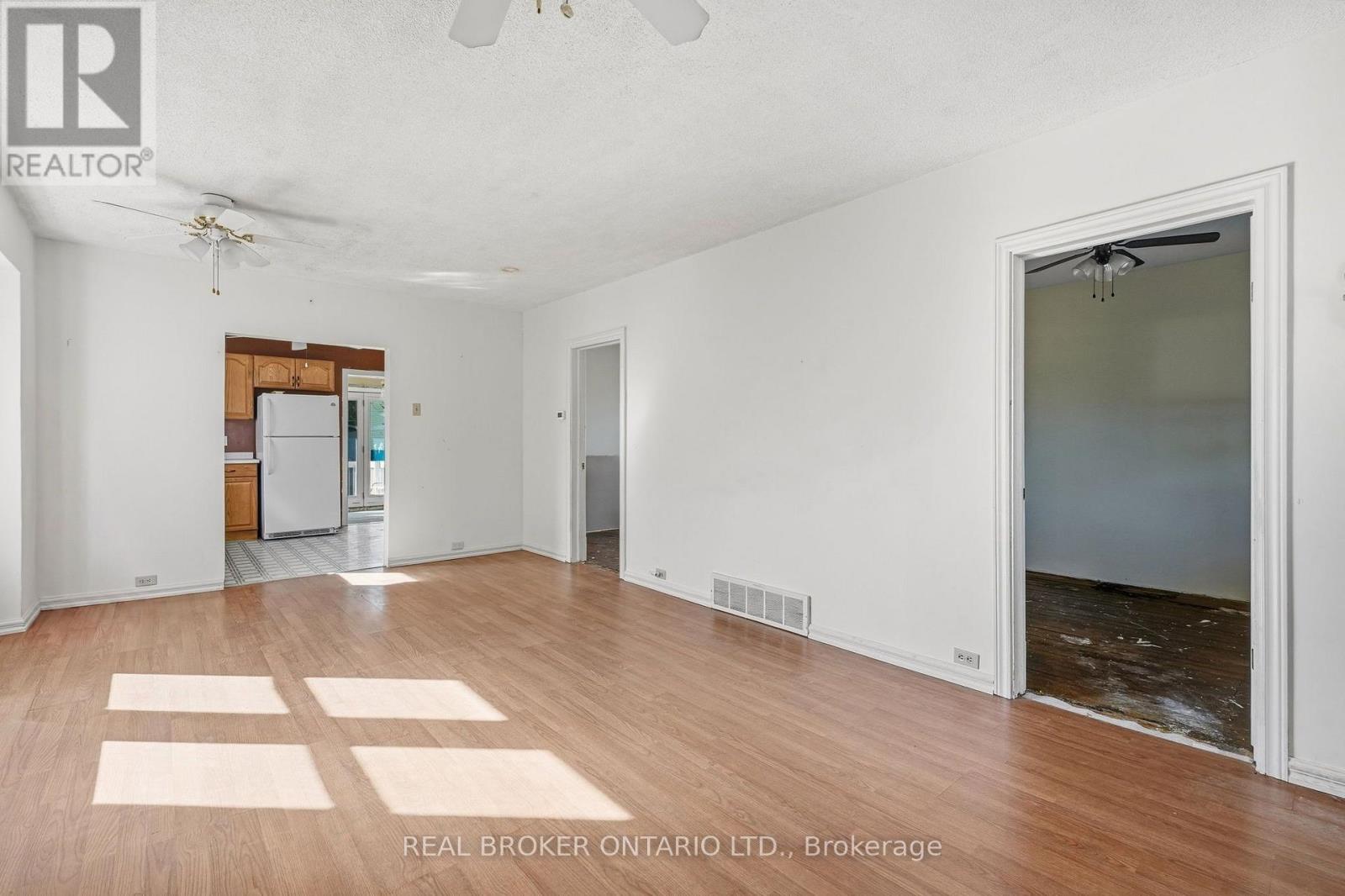 132 Grass Avenue, St. Catharines, Ontario  L2R 1T4 - Photo 8 - X13851968