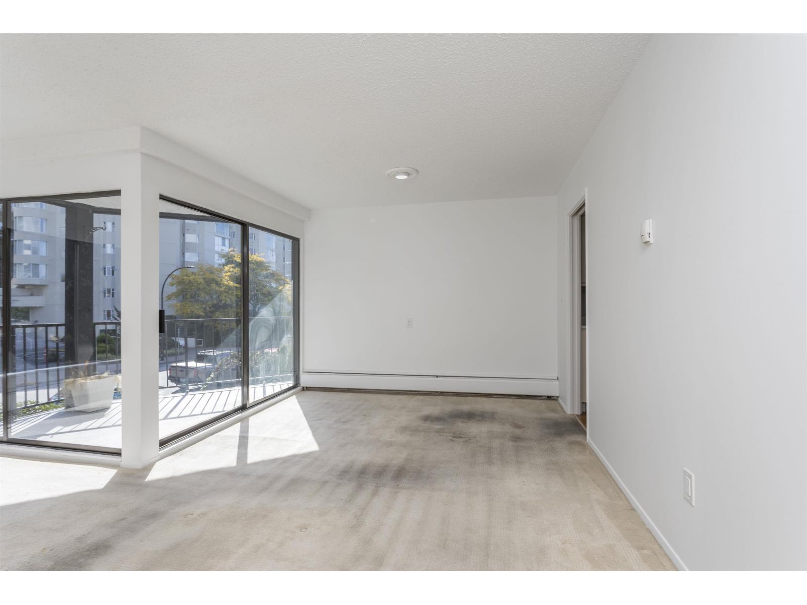 310 1437 FOSTER STREET