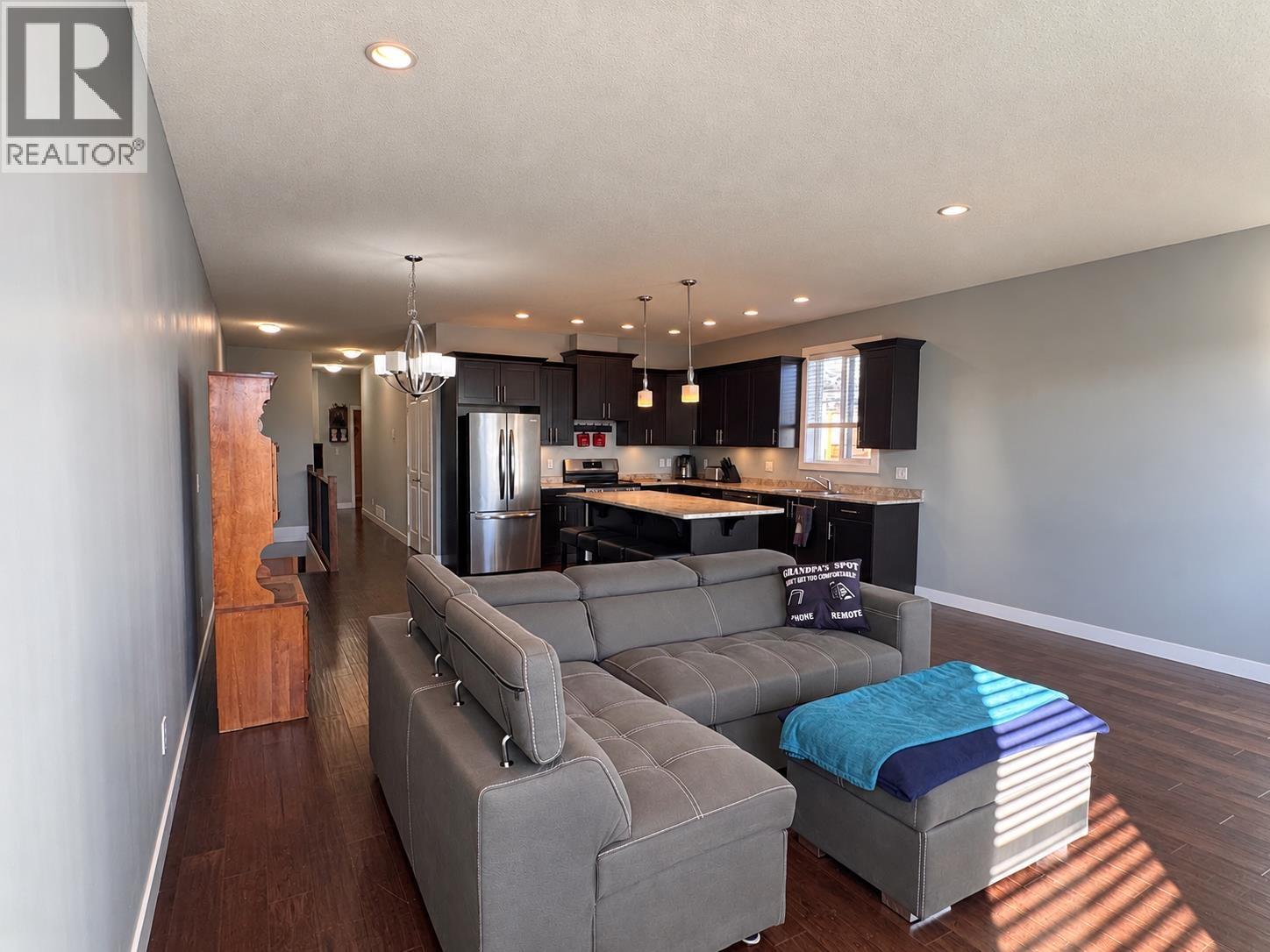 8211 96 Avenue, Fort St. John, British Columbia V1J 1J7 - Photo 4 - R3171541