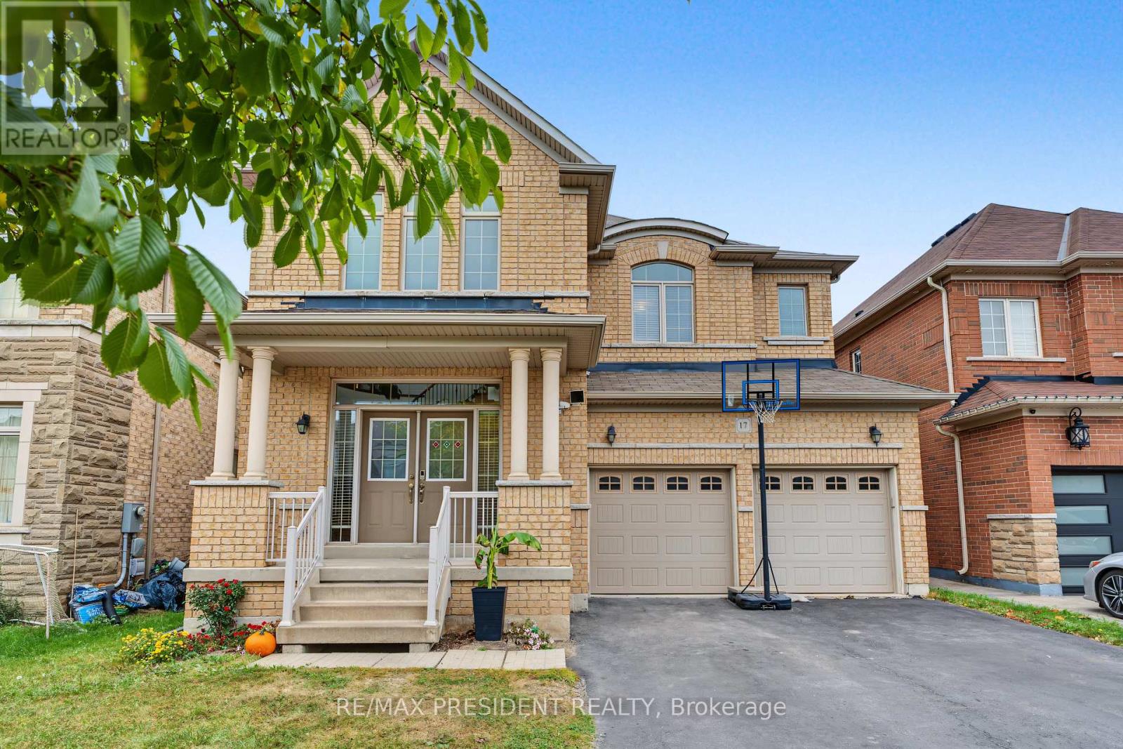 17 MCCARTNEY STREET, Hamilton, Ontario