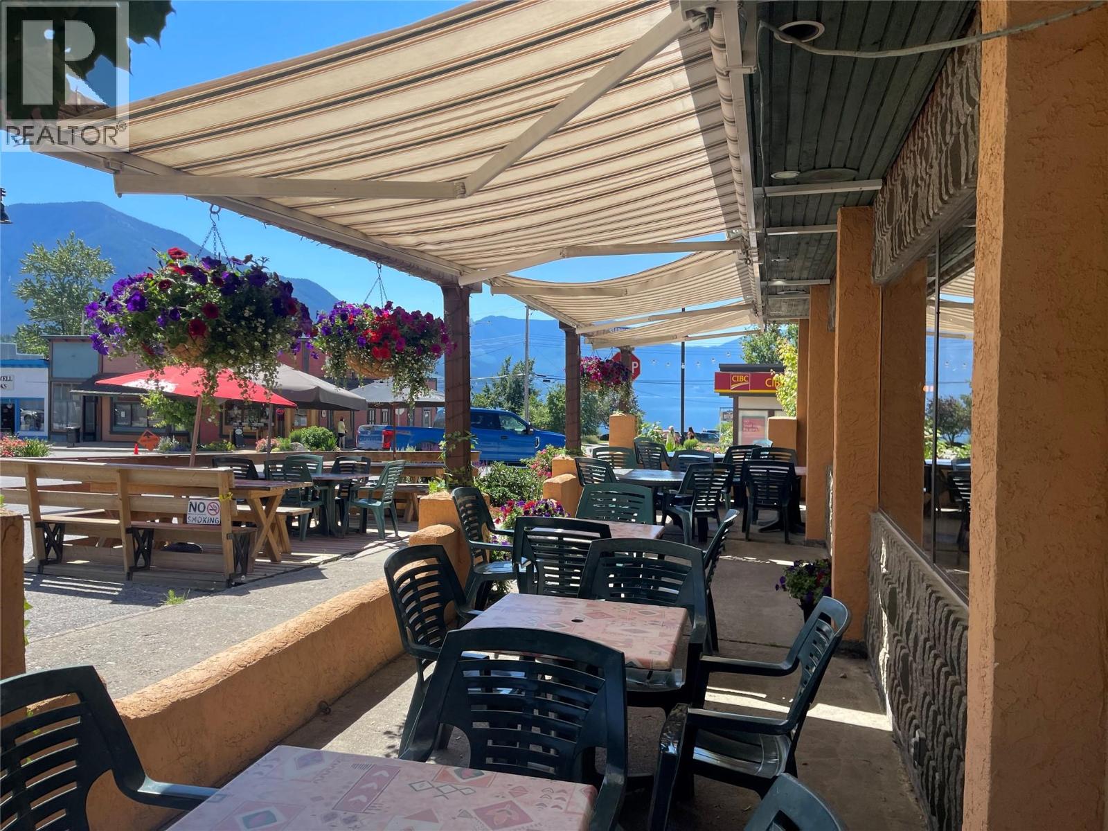 401 Broadway Street, Nakusp, British Columbia  V0G 1R0 - Photo 5 - 10336260