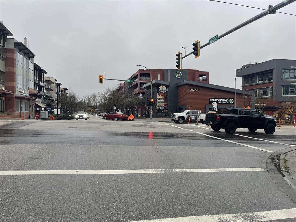 B302 20838 78B AVENUE