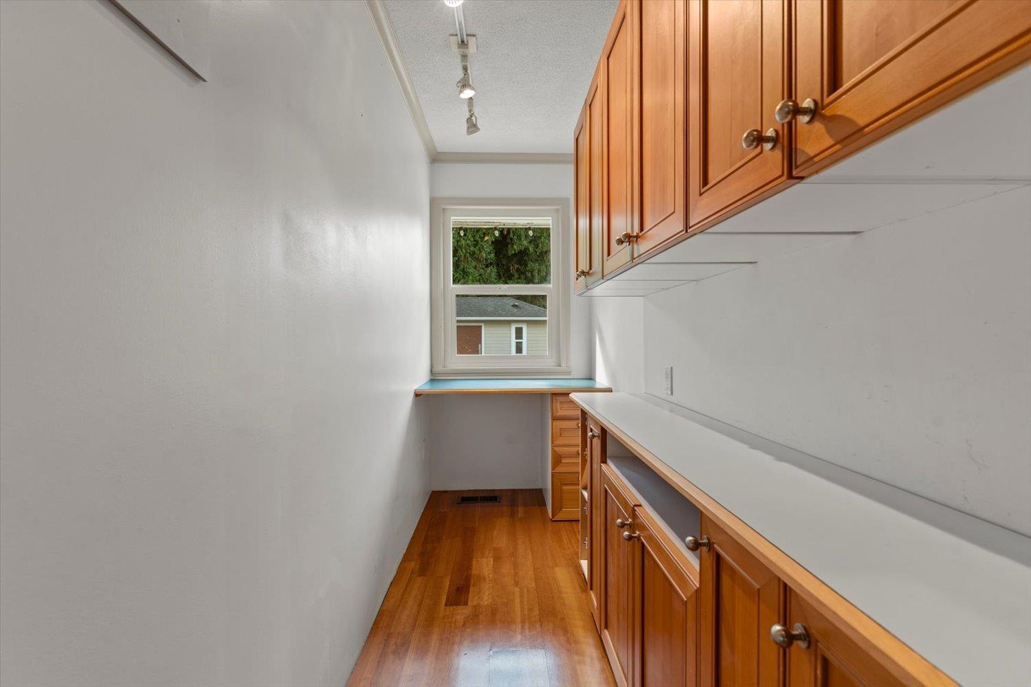 2629 SUNNYSIDE CRESCENT