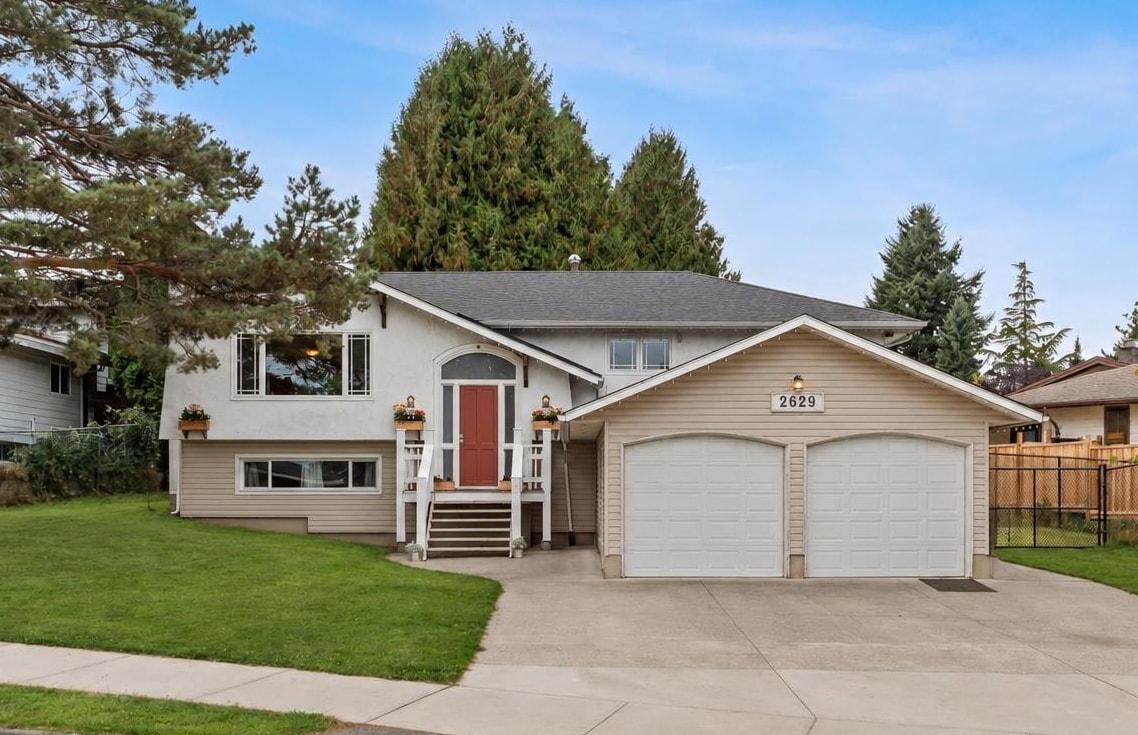 2629 SUNNYSIDE CRESCENT