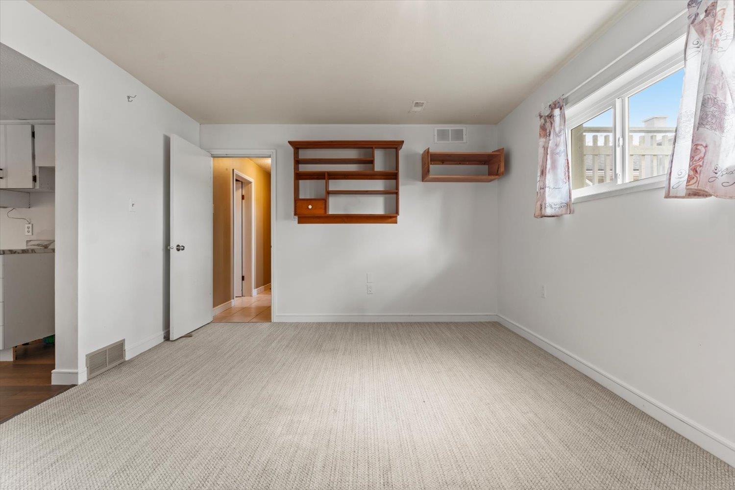 2629 SUNNYSIDE CRESCENT