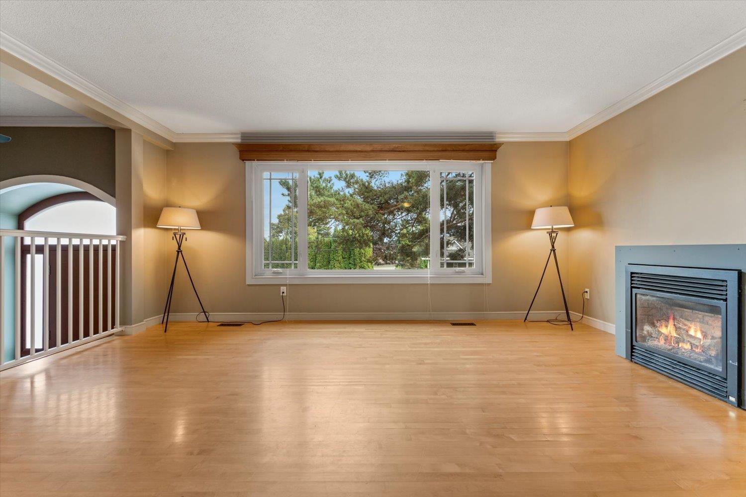 2629 SUNNYSIDE CRESCENT