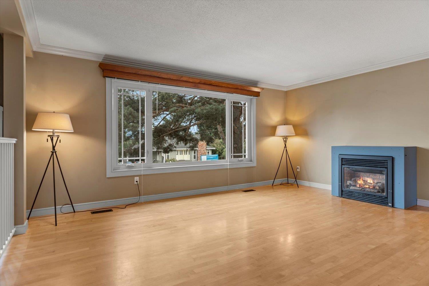 2629 SUNNYSIDE CRESCENT