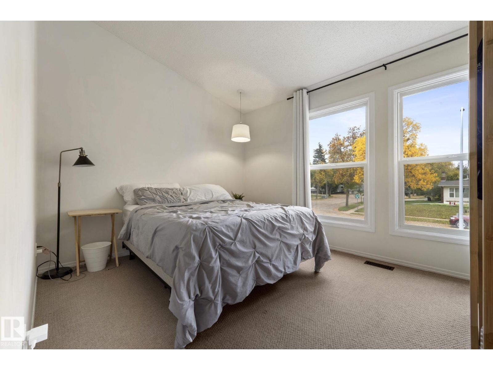 10 GRANDVIEW RG
