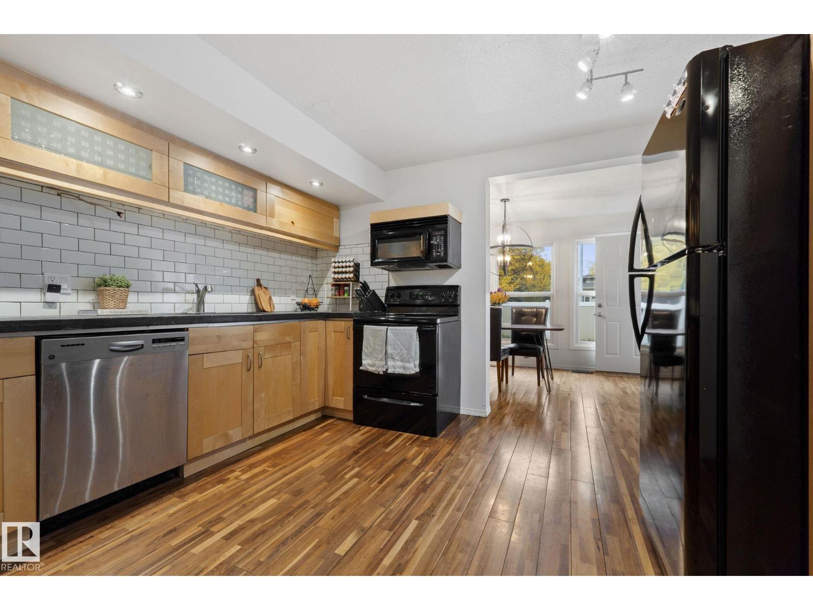 10 GRANDVIEW RG