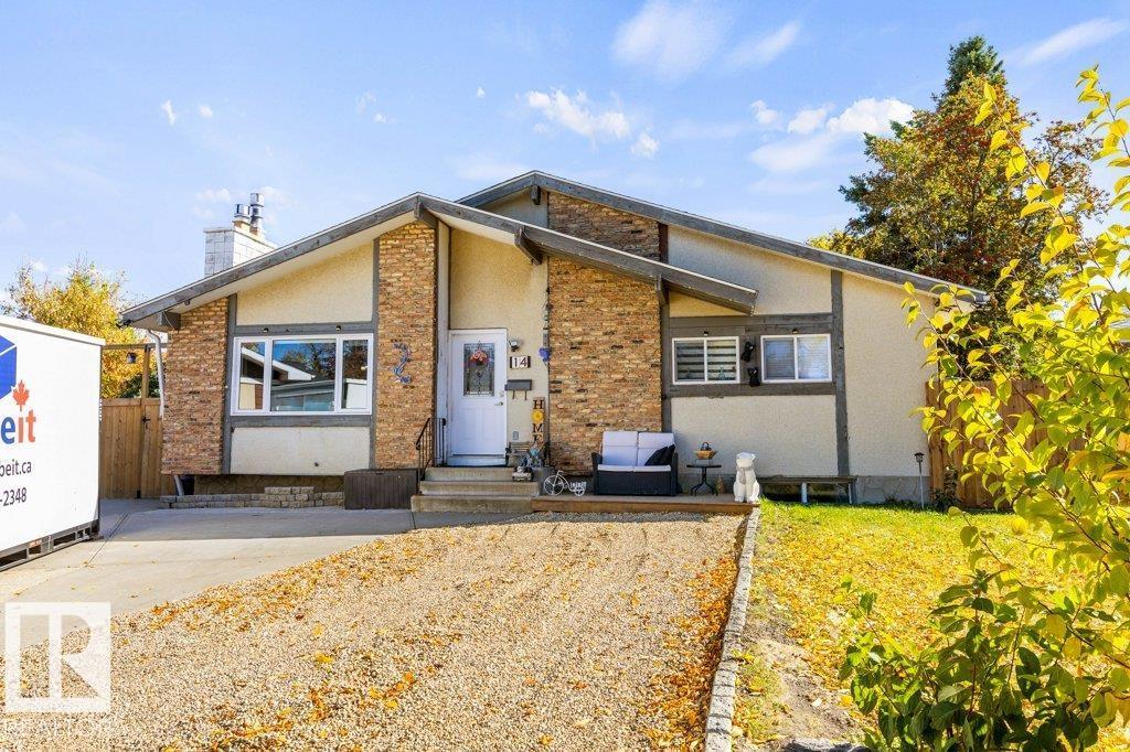 14 CIRCLEWOOD DR