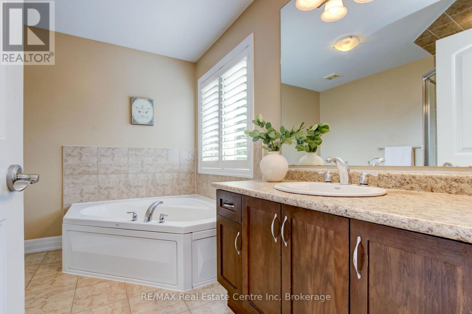52 Bardoe Crescent, Milton, Ontario  L9T 0R7 - Photo 24 - W13852118