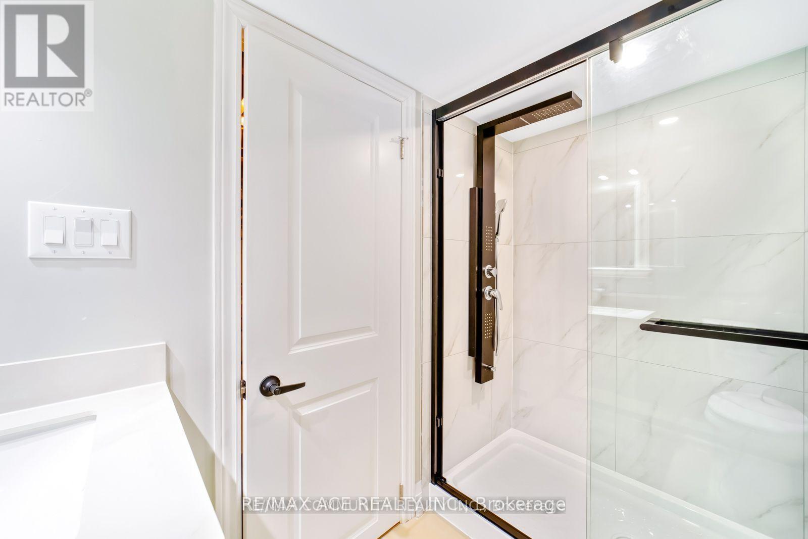 Bsmt - 15 Cree Avenue, Toronto, Ontario  M1M 1Z3 - Photo 8 - E13852132