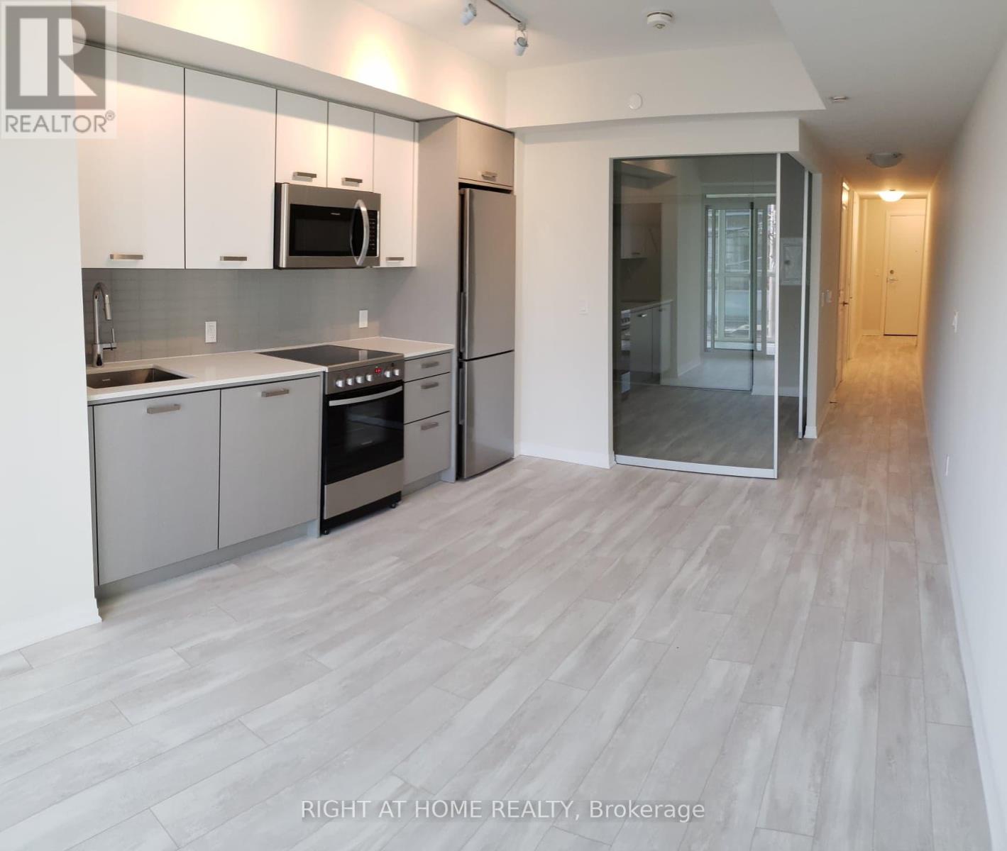 211 - 1630 Queen Street E, Toronto, Ontario  M4L 0B3 - Photo 5 - E13852148