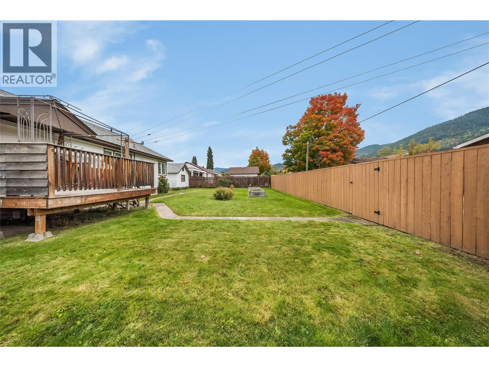 735 10th Avenue, Montrose, British Columbia  V0G 1P0 - Photo 40 - 10402231