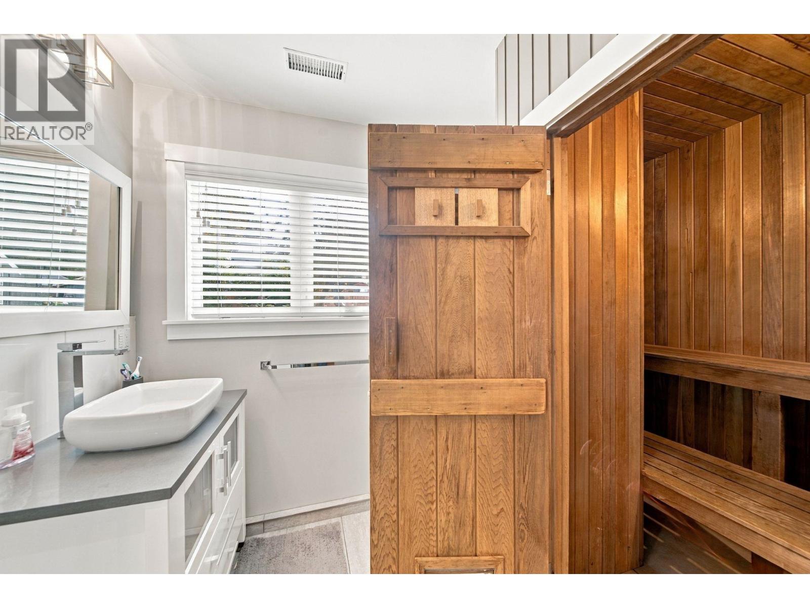 21768 117 Avenue, Maple Ridge, British Columbia  V2X 2J5 - Photo 34 - R3170611
