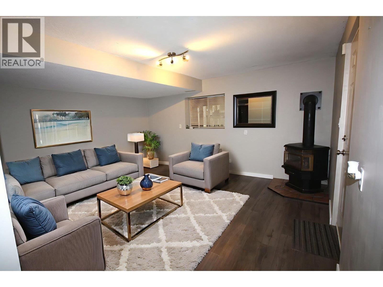 2973 WEMBLEY DRIVE, North Vancouver, British Columbia