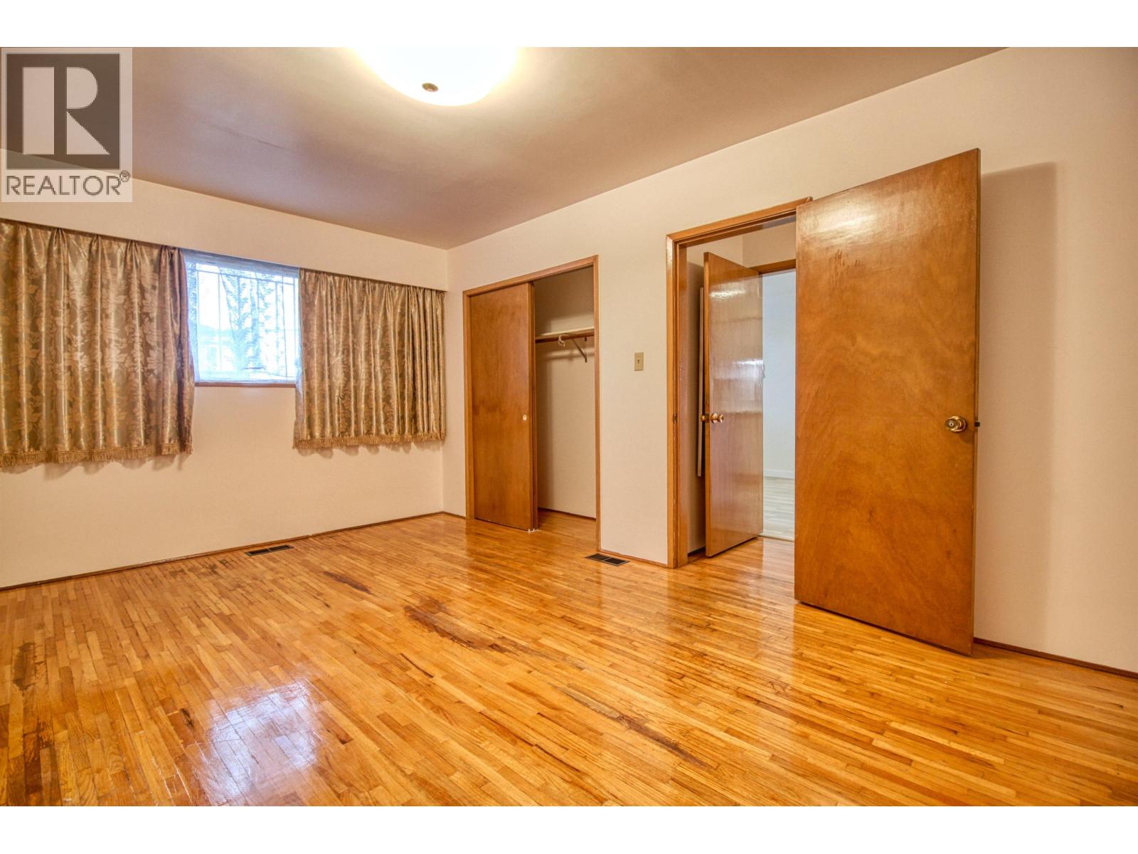 Top 904 E 52nd Avenue, Vancouver, British Columbia  V5X 1H2 - Photo 13 - R3171515
