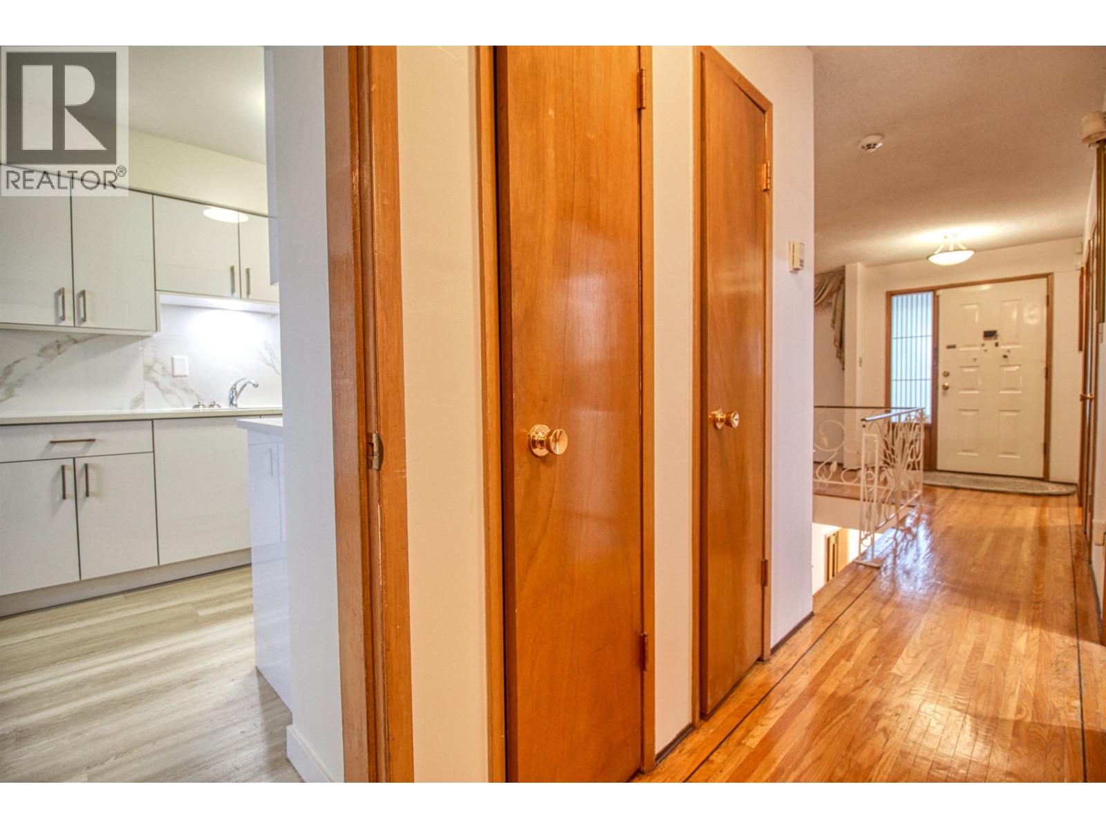 Top 904 E 52nd Avenue, Vancouver, British Columbia  V5X 1H2 - Photo 15 - R3171515