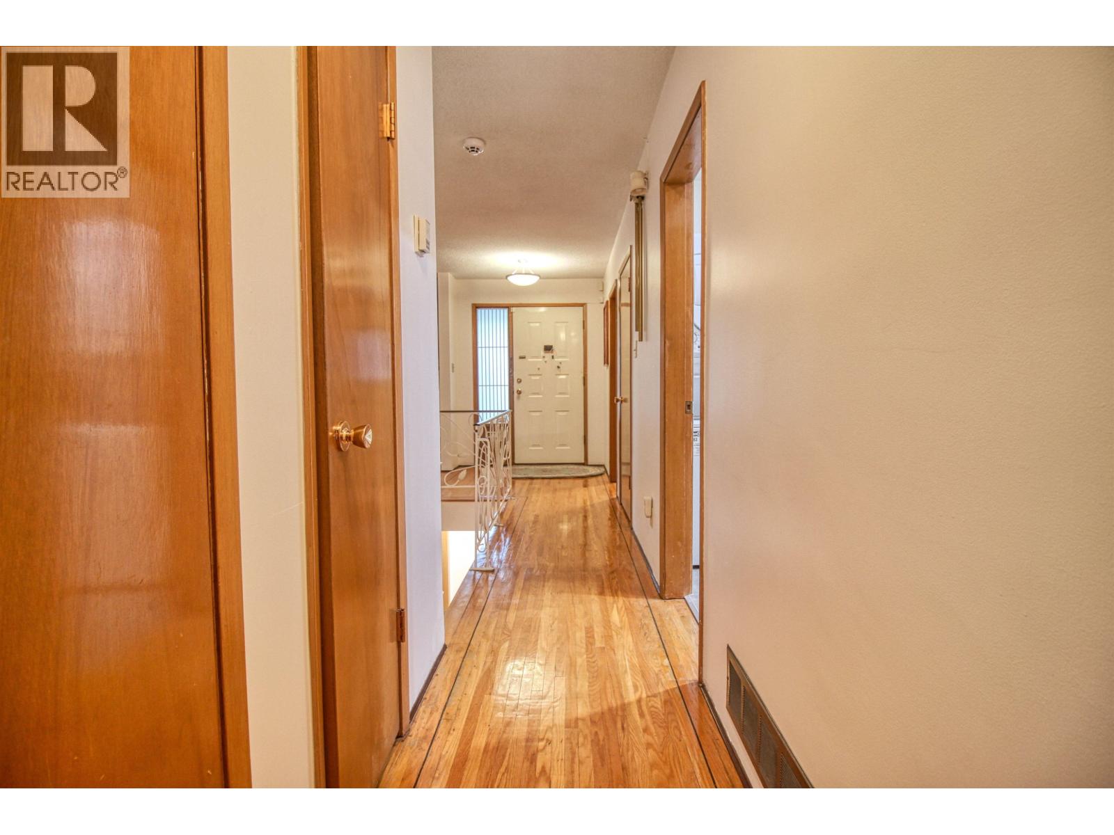 Top 904 E 52nd Avenue, Vancouver, British Columbia  V5X 1H2 - Photo 16 - R3171515