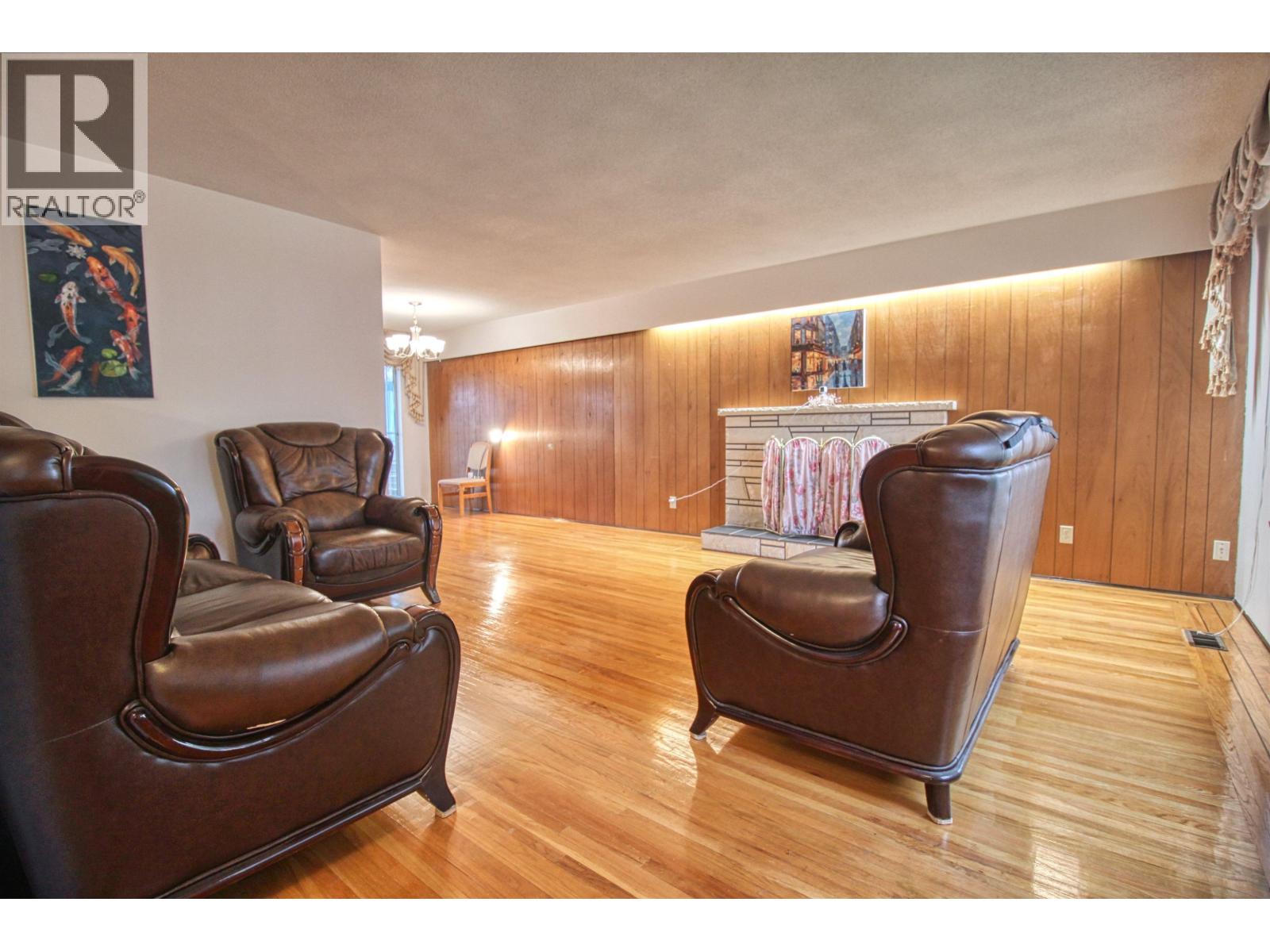 Top 904 E 52nd Avenue, Vancouver, British Columbia  V5X 1H2 - Photo 2 - R3171515