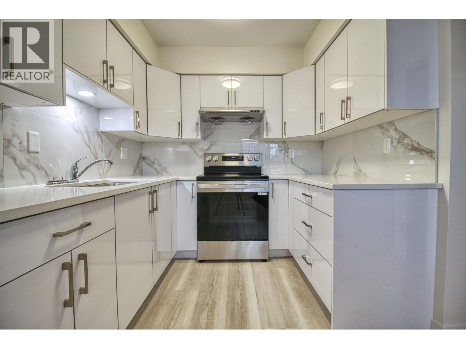 Top 904 E 52nd Avenue, Vancouver, British Columbia  V5X 1H2 - Photo 7 - R3171515
