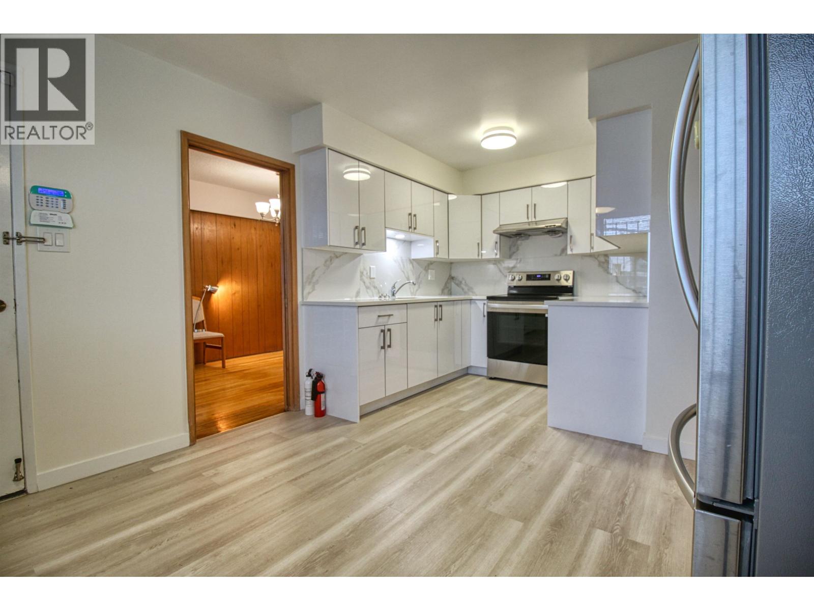 Top 904 E 52nd Avenue, Vancouver, British Columbia  V5X 1H2 - Photo 8 - R3171515