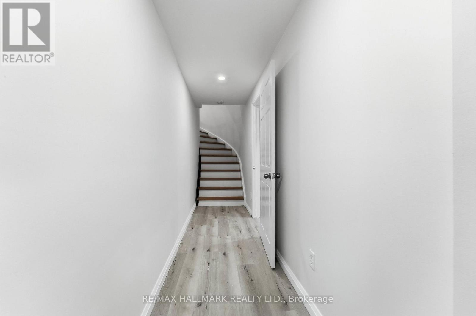 44 Olympia Gate W, Vaughan, Ontario  L4L 5K3 - Photo 32 - N13852110