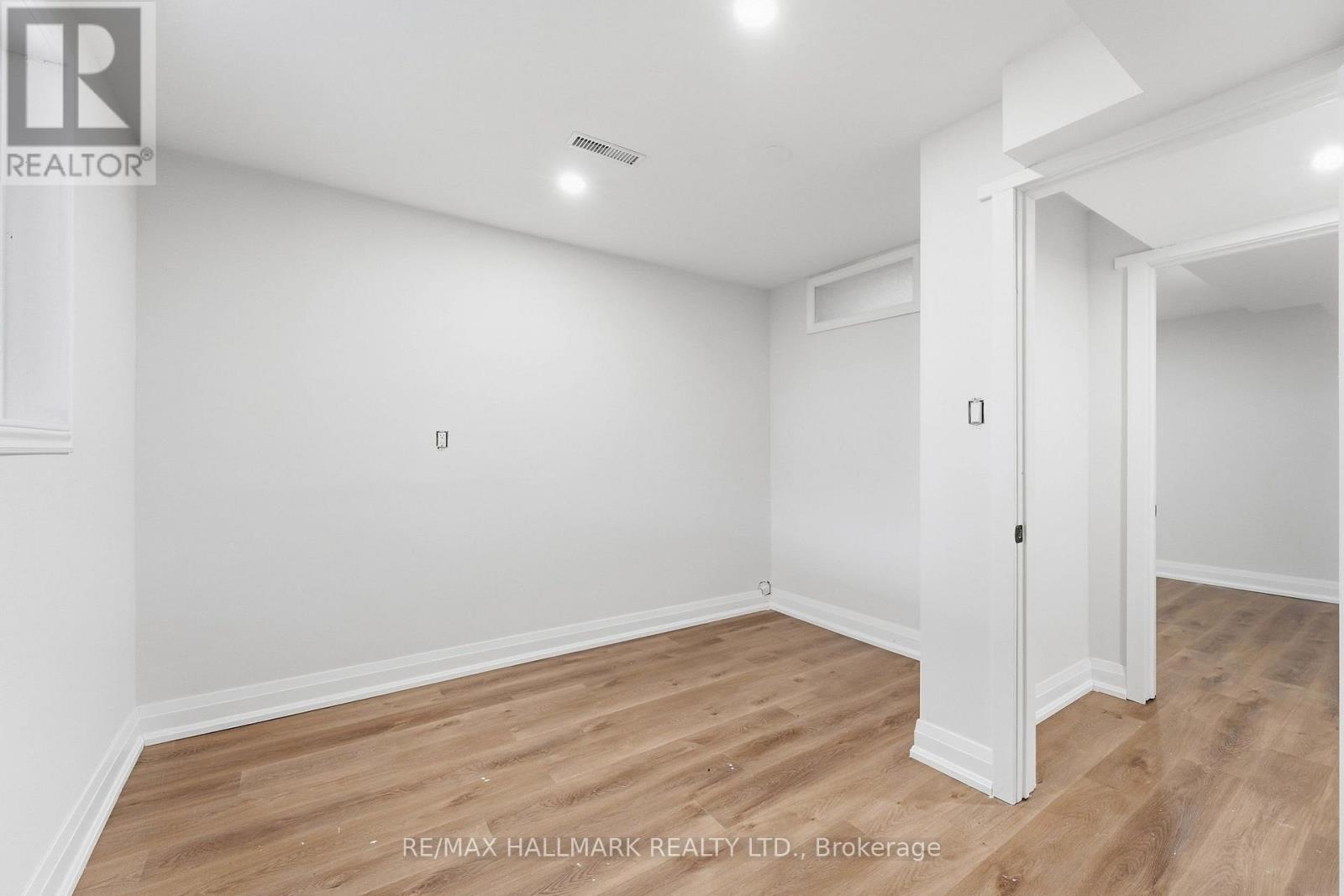 44 Olympia Gate W, Vaughan, Ontario  L4L 5K3 - Photo 41 - N13852110