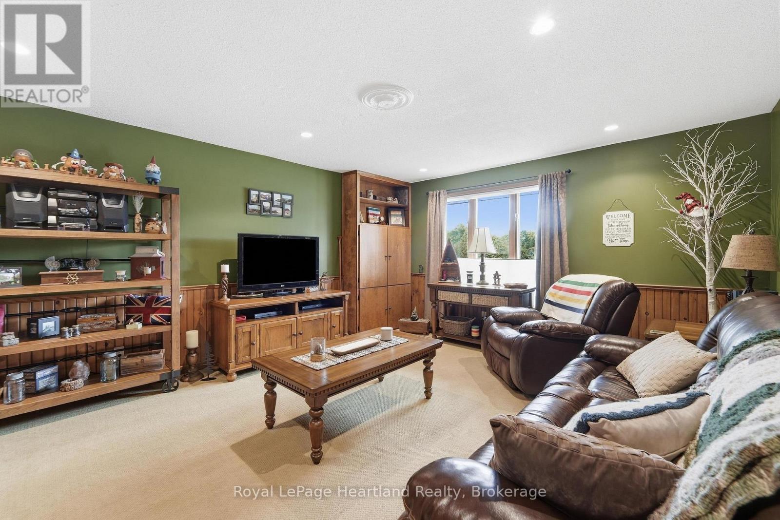 33950 Bachand Street, Bluewater, Ontario  N0M 2T0 - Photo 12 - X13852102
