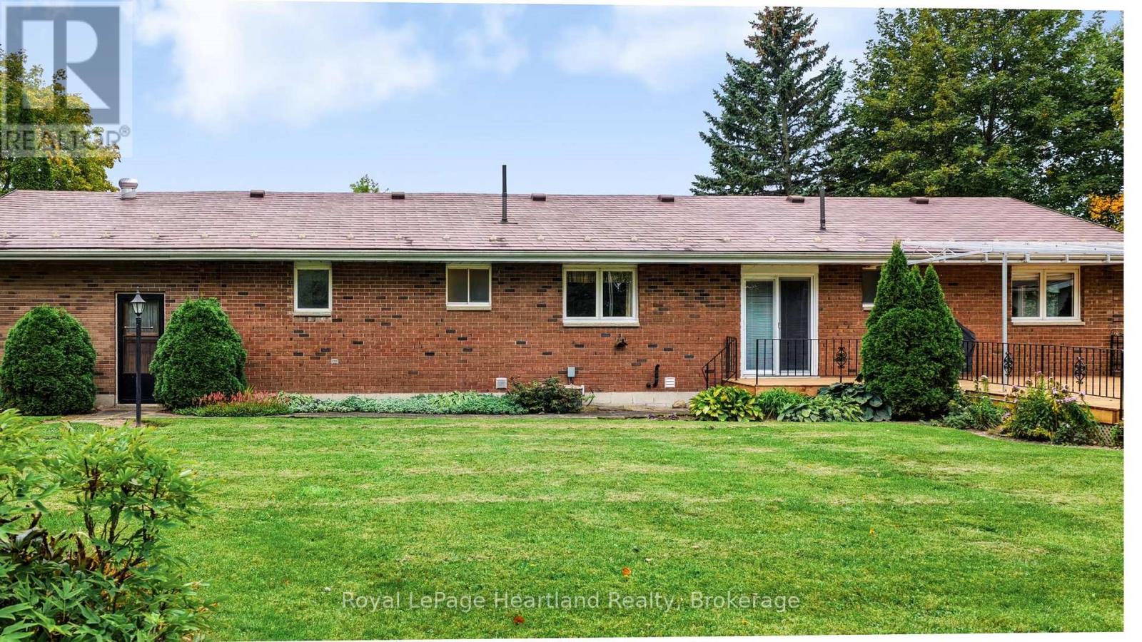 33950 Bachand Street, Bluewater, Ontario  N0M 2T0 - Photo 38 - X13852102