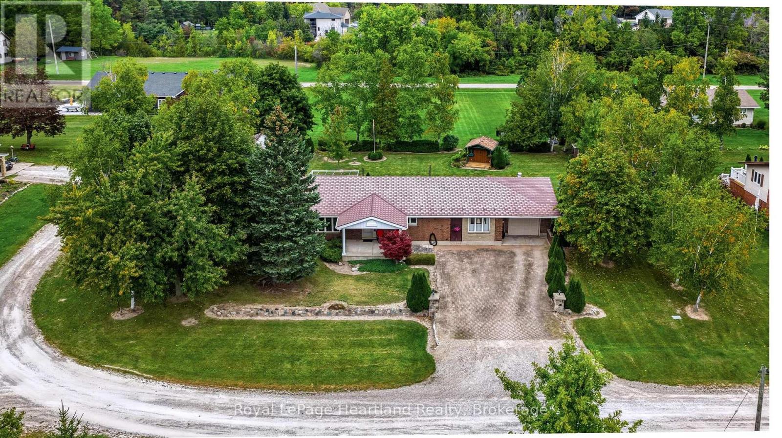 33950 Bachand Street, Bluewater, Ontario  N0M 2T0 - Photo 40 - X13852102