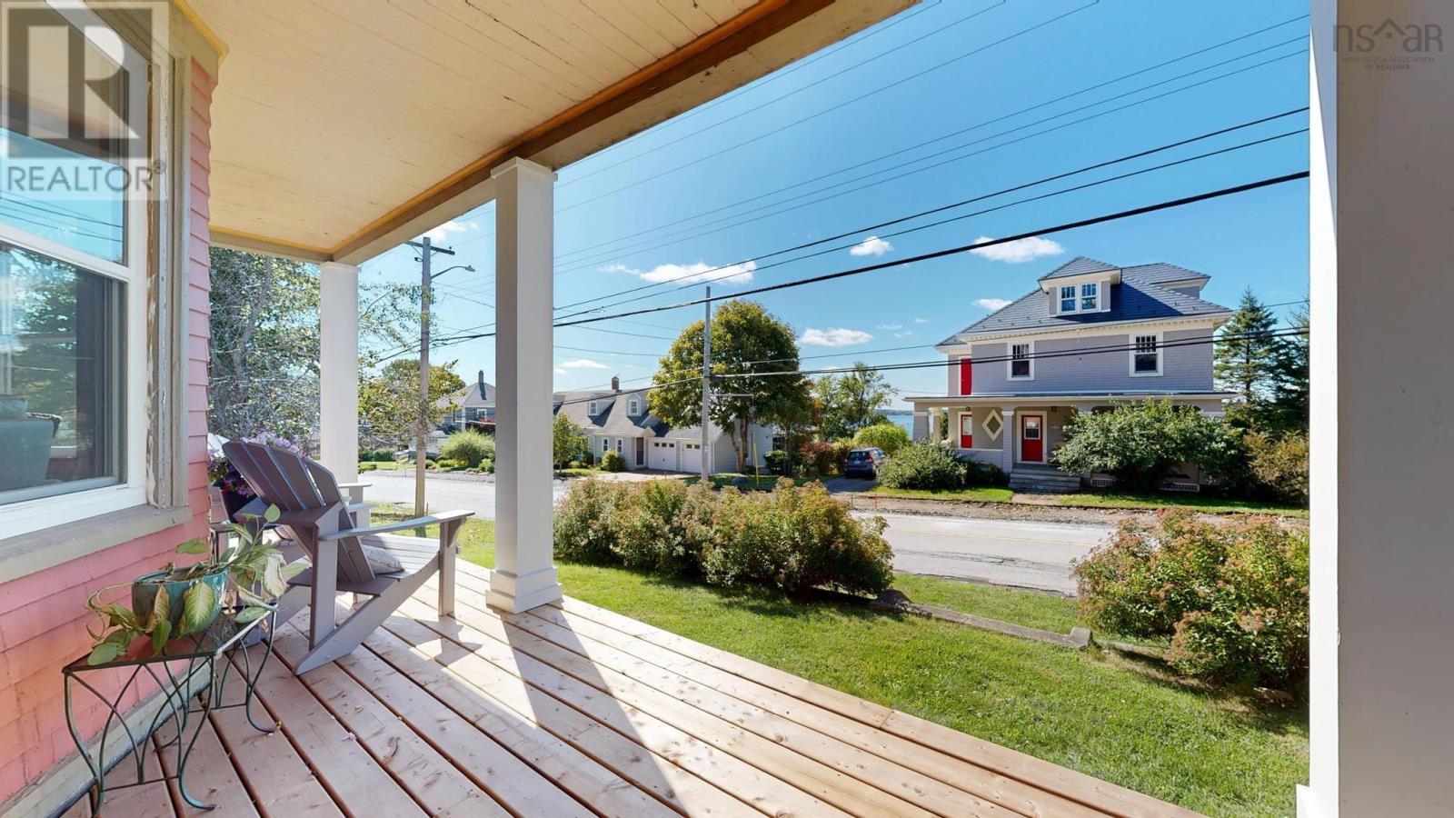 311 Pelham Street, Lunenburg, Nova Scotia  B0J 2C0 - Photo 44 - 202624681