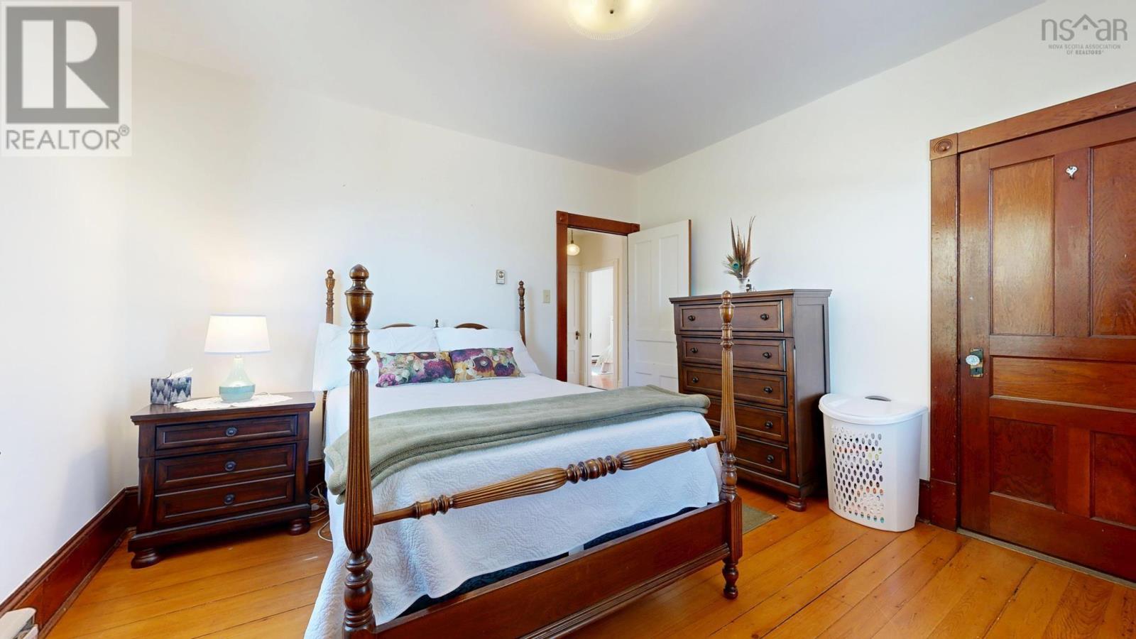 311 Pelham Street, Lunenburg, Nova Scotia  B0J 2C0 - Photo 34 - 202624681
