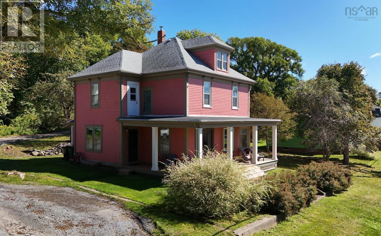 311 Pelham Street, Lunenburg, Nova Scotia  B0J 2C0 - Photo 48 - 202624681