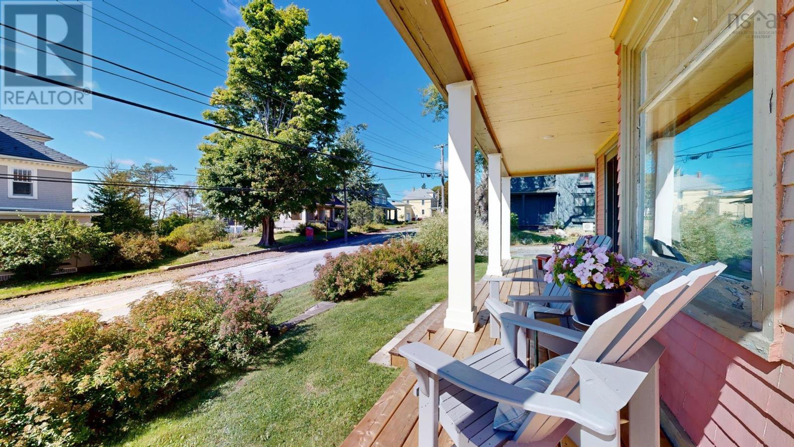 311 Pelham Street, Lunenburg, Nova Scotia  B0J 2C0 - Photo 45 - 202624681