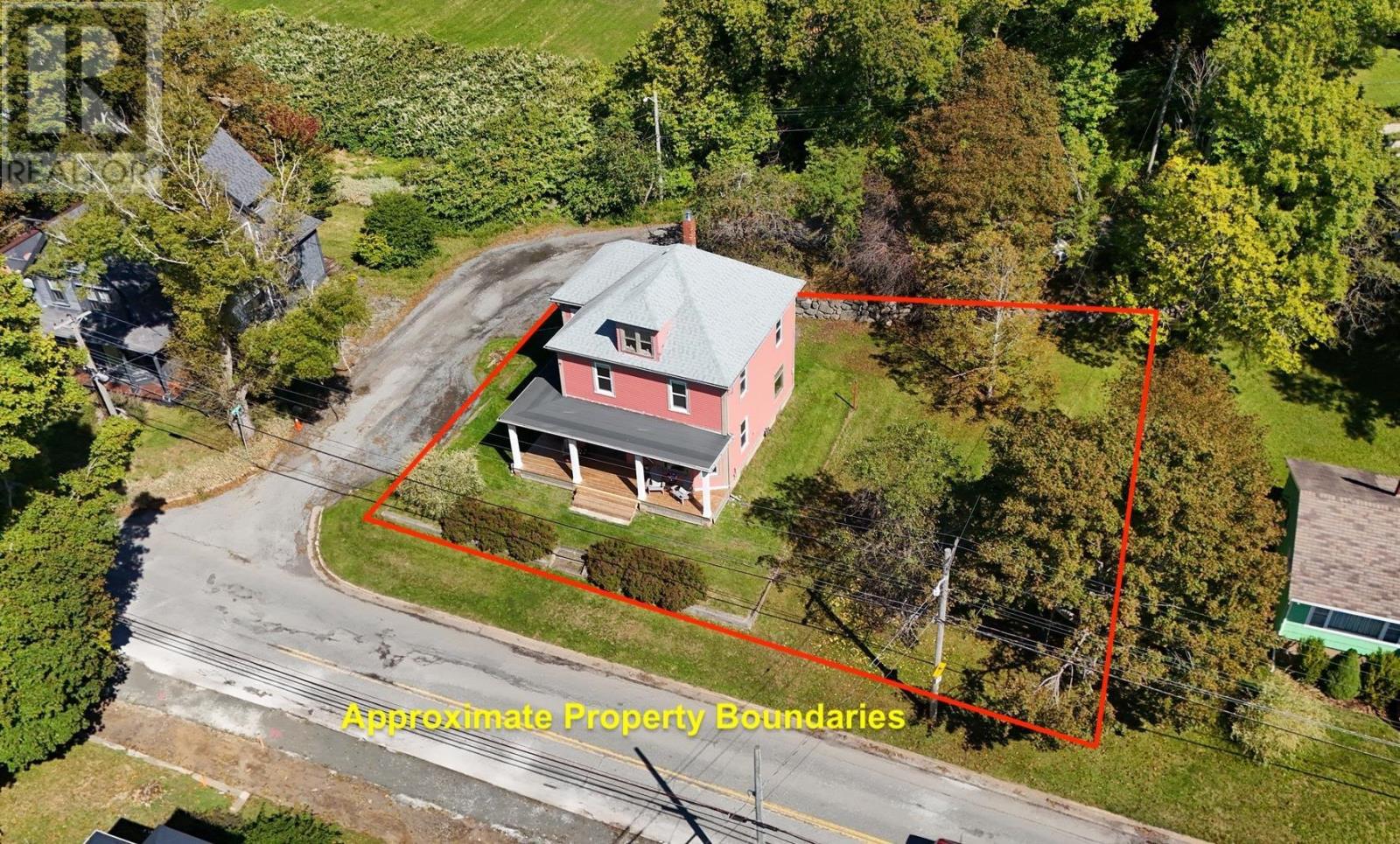 311 Pelham Street, Lunenburg, Nova Scotia  B0J 2C0 - Photo 7 - 202624681