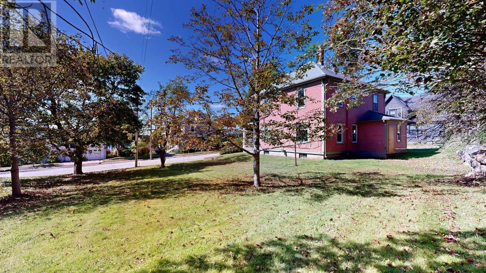 311 Pelham Street, Lunenburg, Nova Scotia  B0J 2C0 - Photo 47 - 202624681