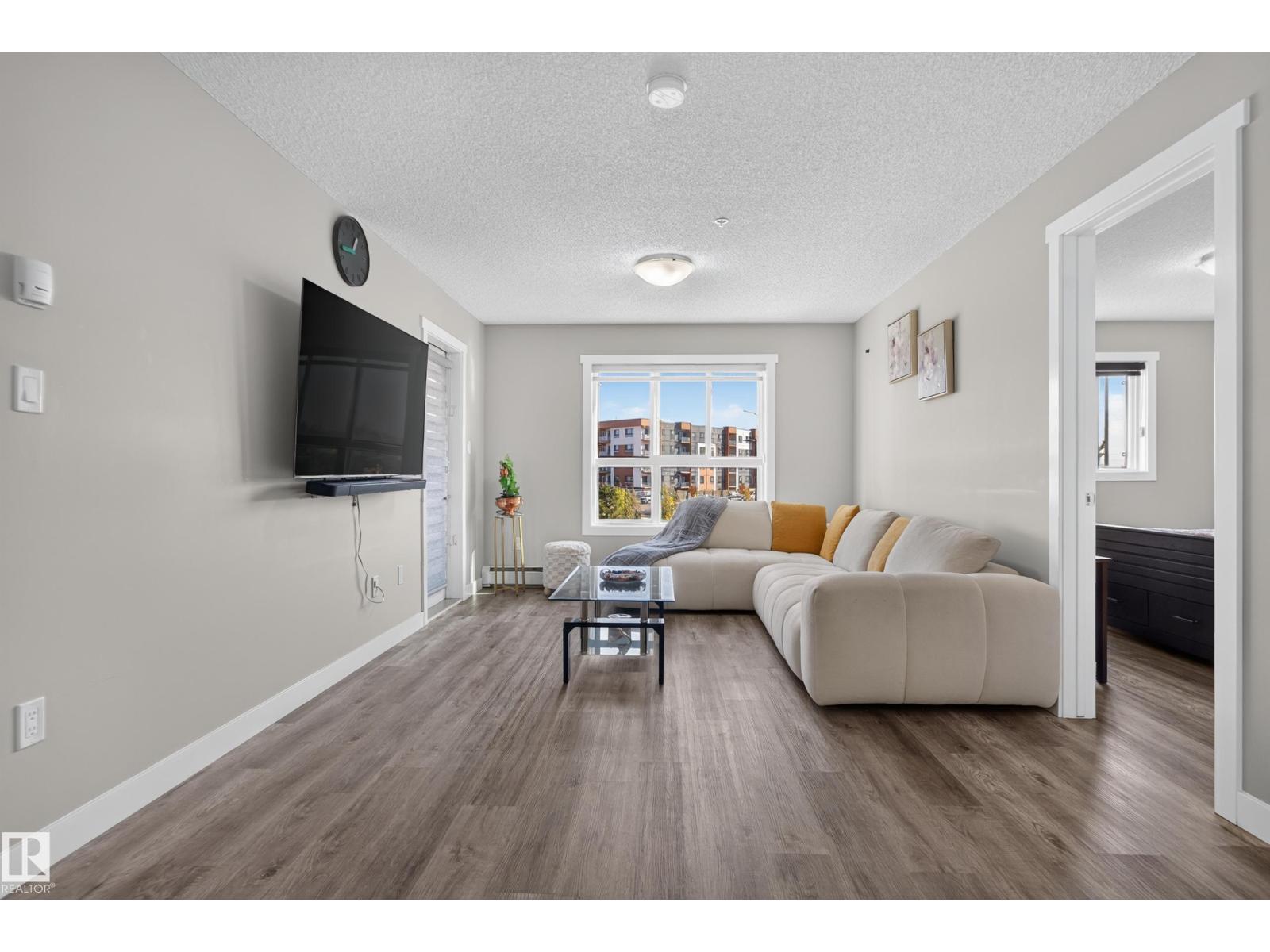 #205 1506 TAMARACK BV NW