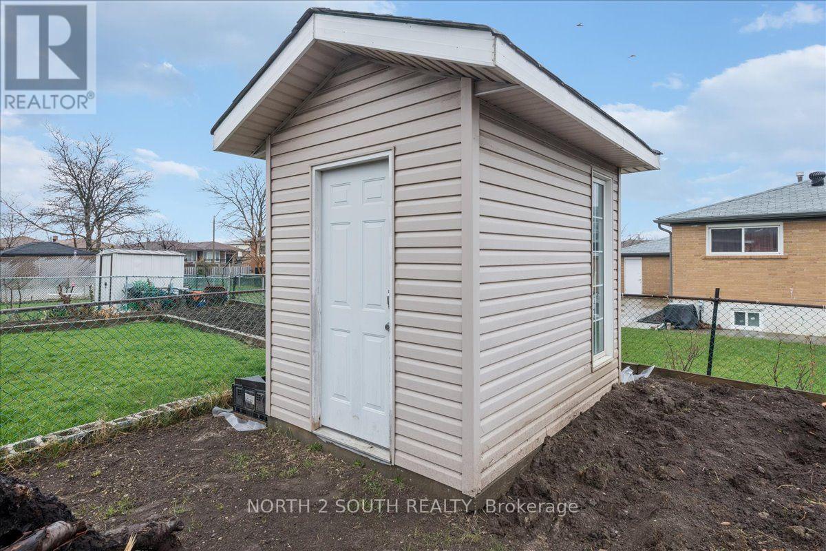Lower - 7520 Langworthy Drive, Mississauga (Malton), Ontario  L4T 2R9 - Photo 14 - W13852136