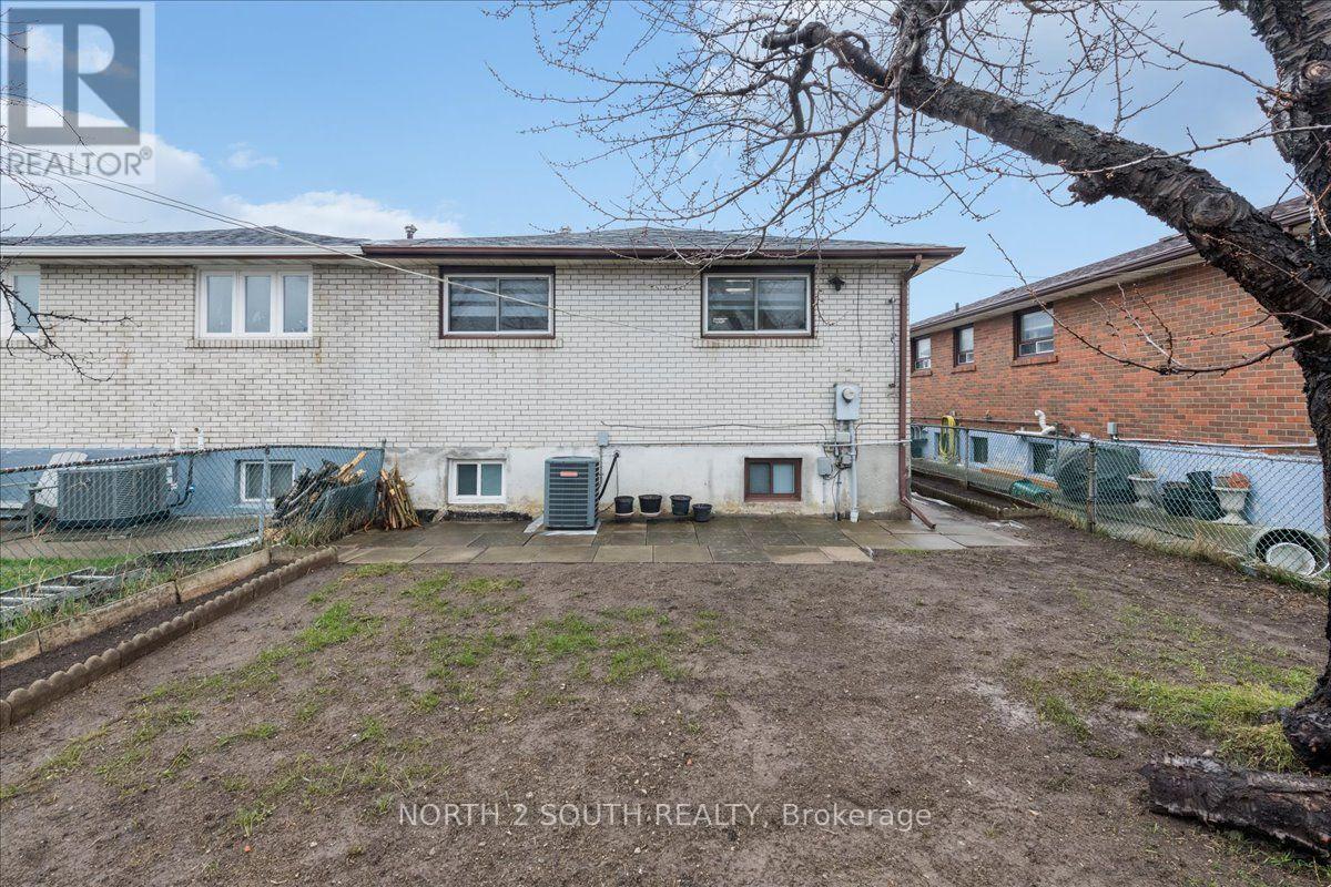 Lower - 7520 Langworthy Drive, Mississauga (Malton), Ontario  L4T 2R9 - Photo 15 - W13852136