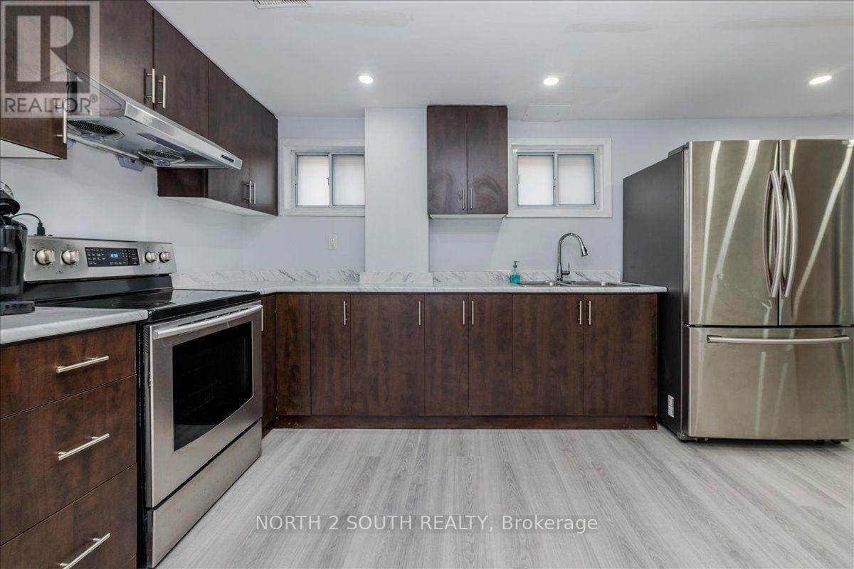 Lower - 7520 Langworthy Drive, Mississauga (Malton), Ontario  L4T 2R9 - Photo 6 - W13852136