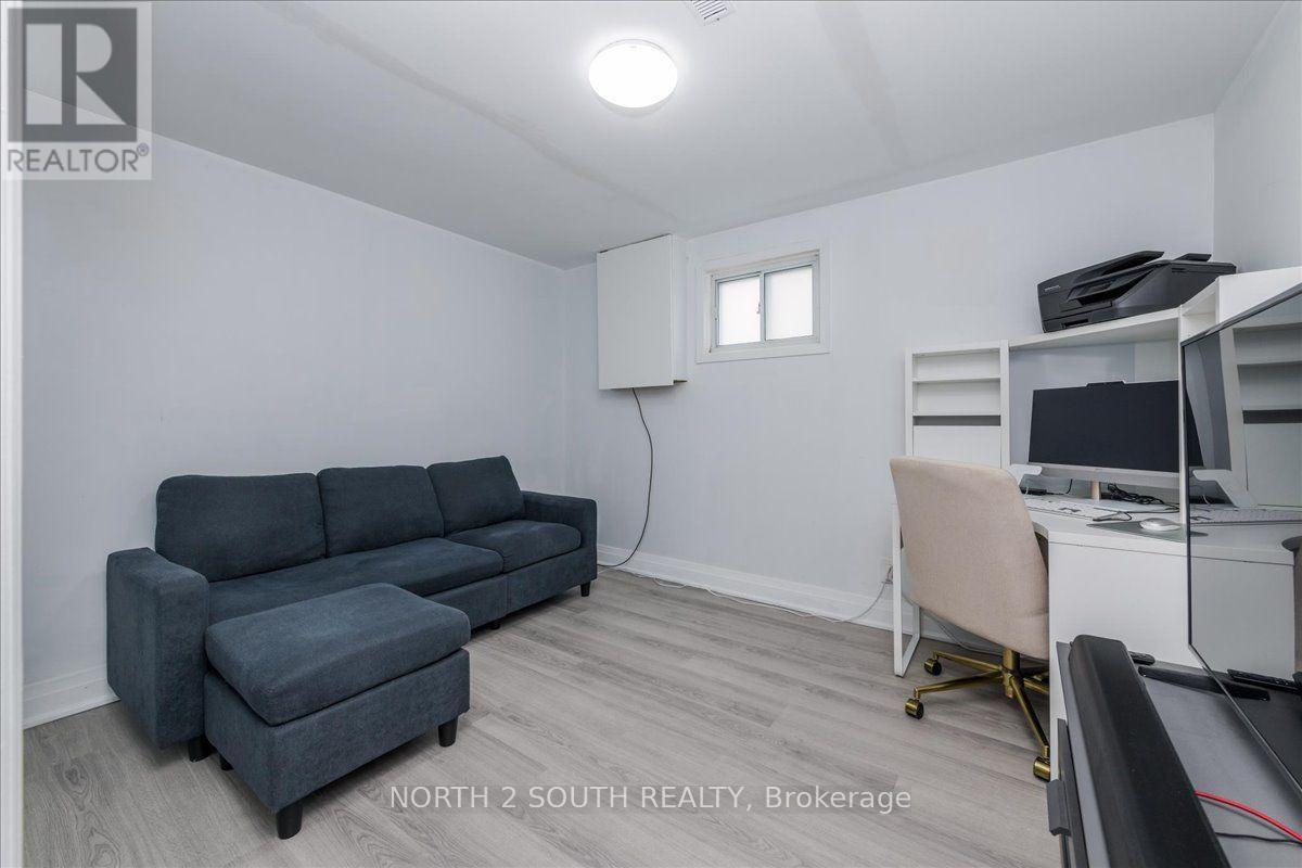 Lower - 7520 Langworthy Drive, Mississauga (Malton), Ontario  L4T 2R9 - Photo 8 - W13852136