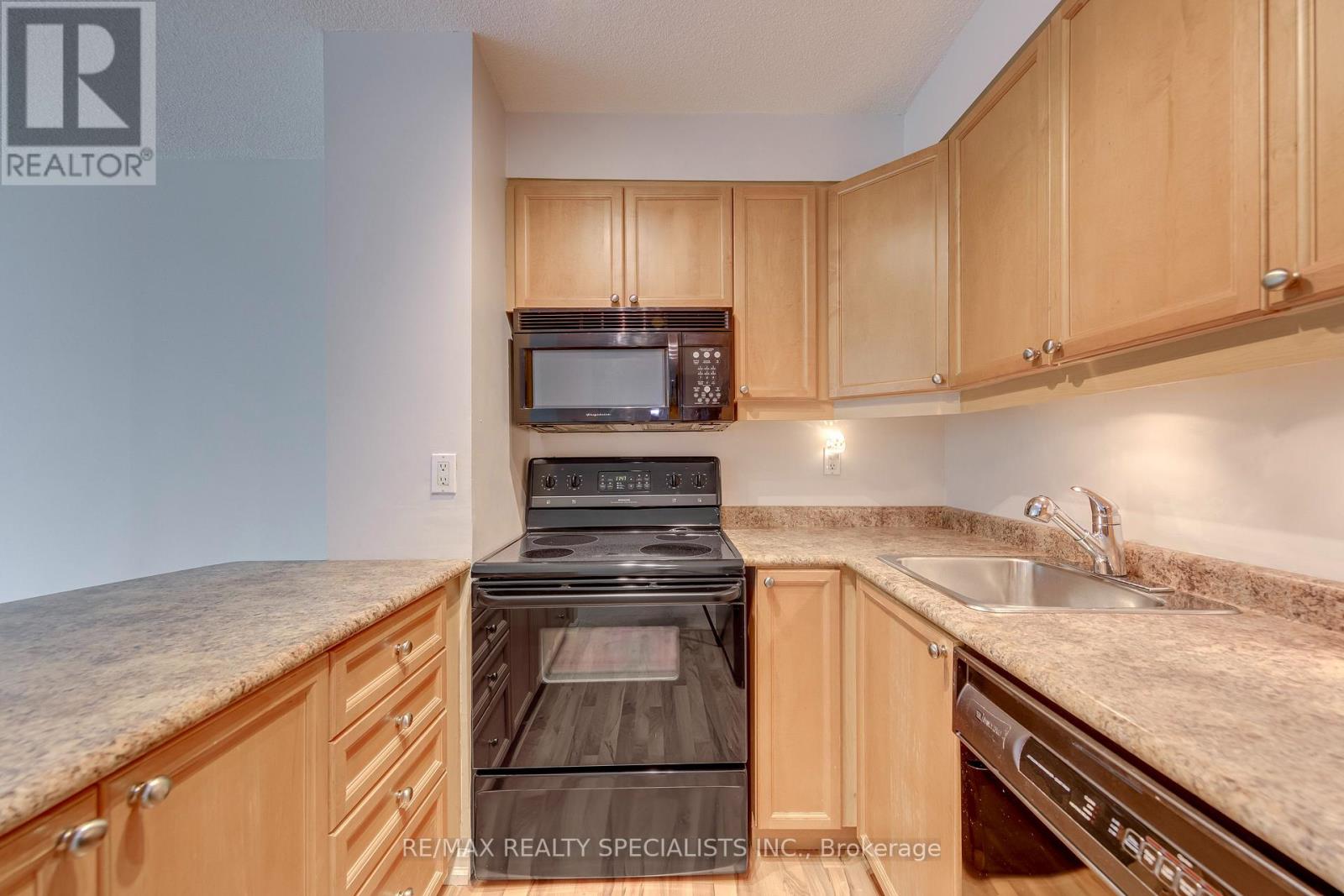 212 - 2155 Burnhamthorpe Road W, Mississauga, Ontario  L5L 5P4 - Photo 11 - W13851360